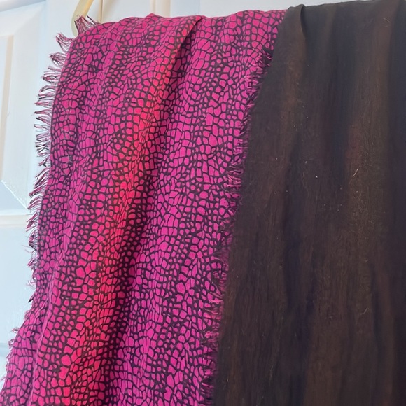 Closet closing Thursday!! Purple pattern Infiniti scarf - Picture 2 of 2